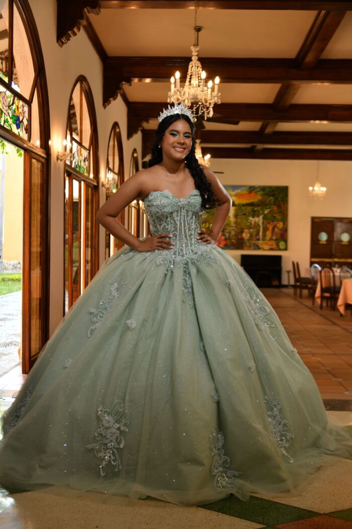 Vestido de Quinceañera Ref: